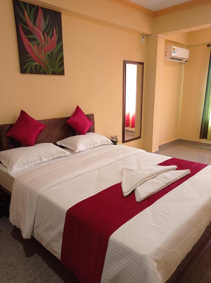 Brit's Palace Goa Apartment Agacaim