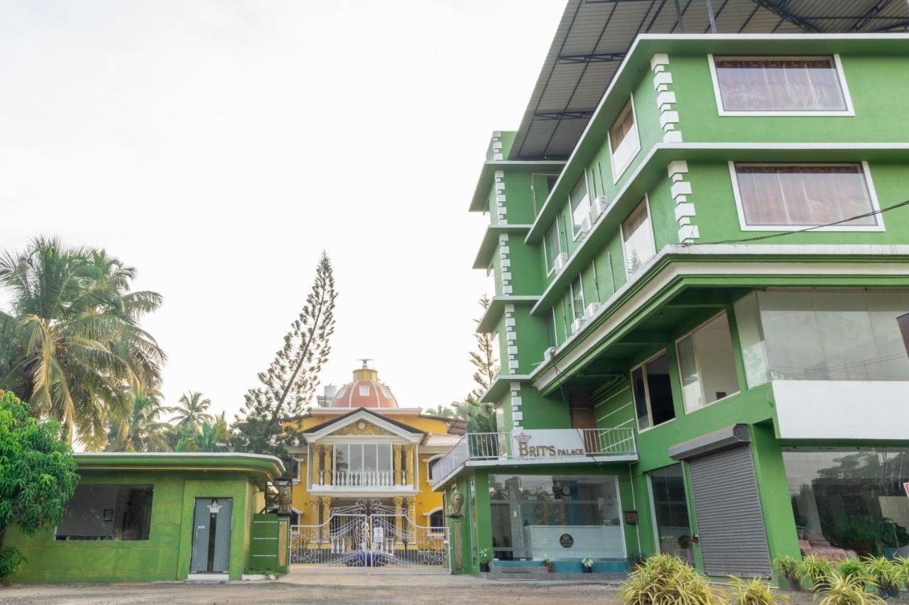 Brit's Palace Goa Apartment Agacaim